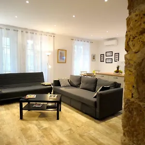 https://nice-appartement.fr-provencehotel.com